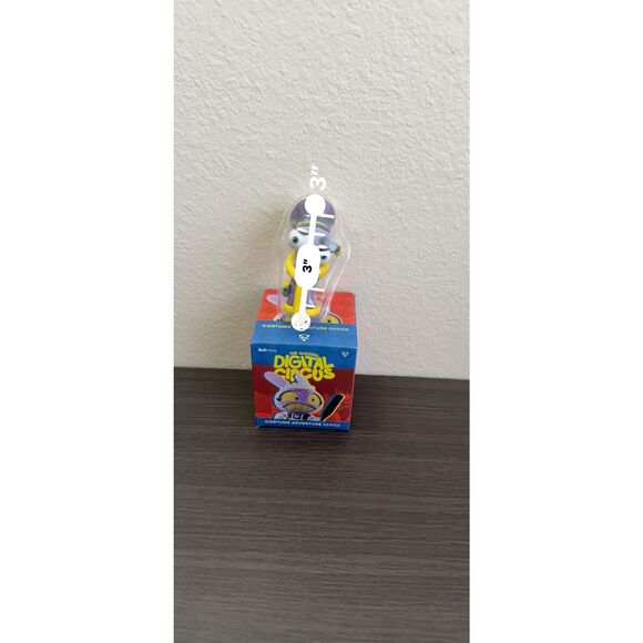 The Amazing Digital Circus Animiniz Costume Adventure Series Figure - Kinger - Picture 2 of 5